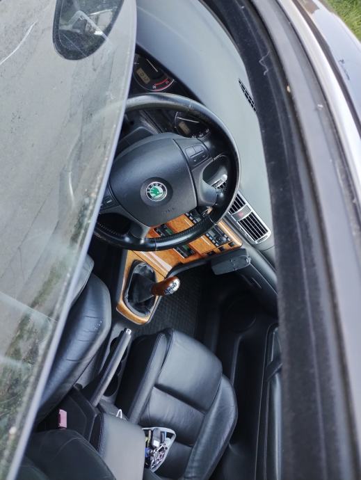Škoda Superb 2,0 TDI PD, fotografija 4