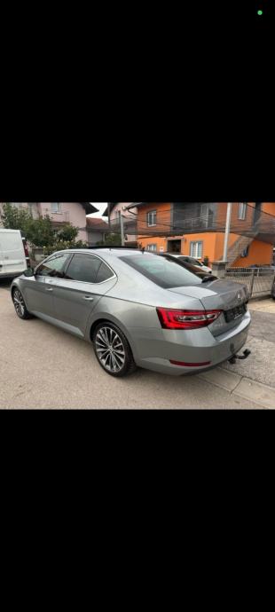 Škoda Superb 2,0 TDI, fotografija 6
