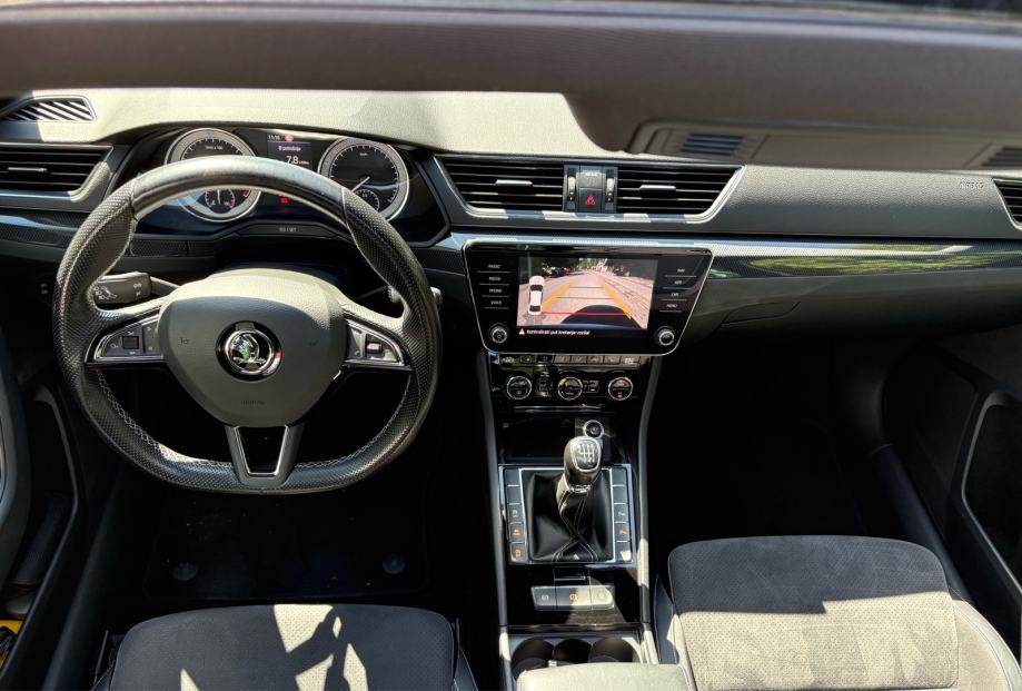 Škoda Superb 2,0 TDI SportLine, 190ks, Manual, Panorama, fotografija 9