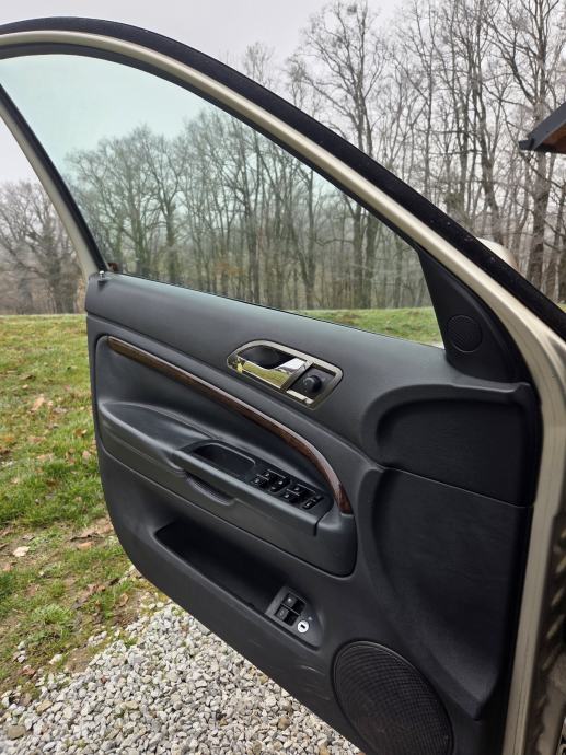 Škoda Superb 2,8 V6 automatik, fotografija 11