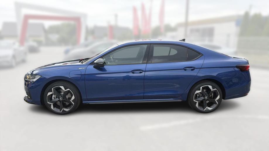 SKODA SUPERB 2026 • PREMIUM jamstvo • AutoZubak Rabljena, fotografija 8