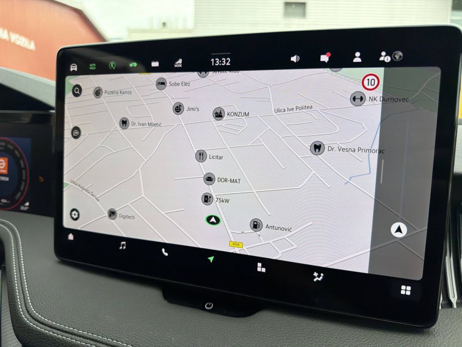 SKODA SUPERB 2026 • PREMIUM jamstvo • AutoZubak Rabljena, fotografija 19