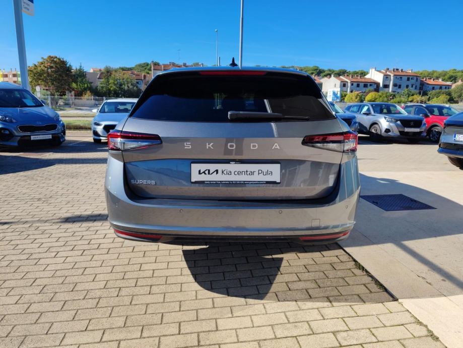 Škoda Superb Combi 1.5 TSI HYBRID DSG Selection, fotografija 4