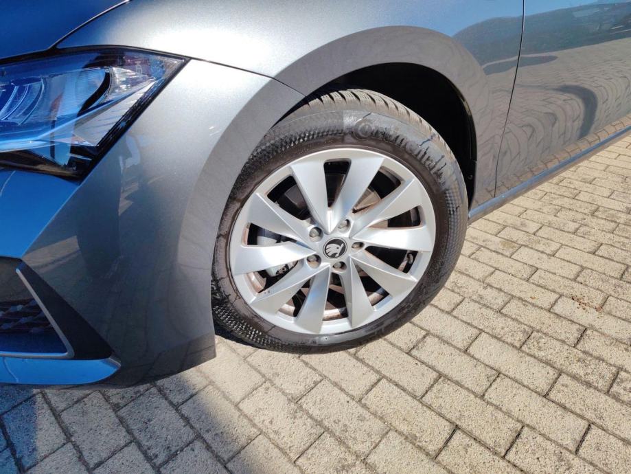 Škoda Superb Combi 1.5 TSI HYBRID DSG Selection, fotografija 8