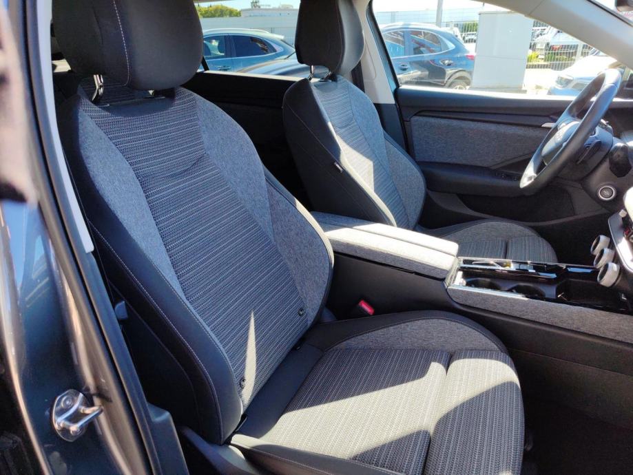 Škoda Superb Combi 1.5 TSI HYBRID DSG Selection, fotografija 11