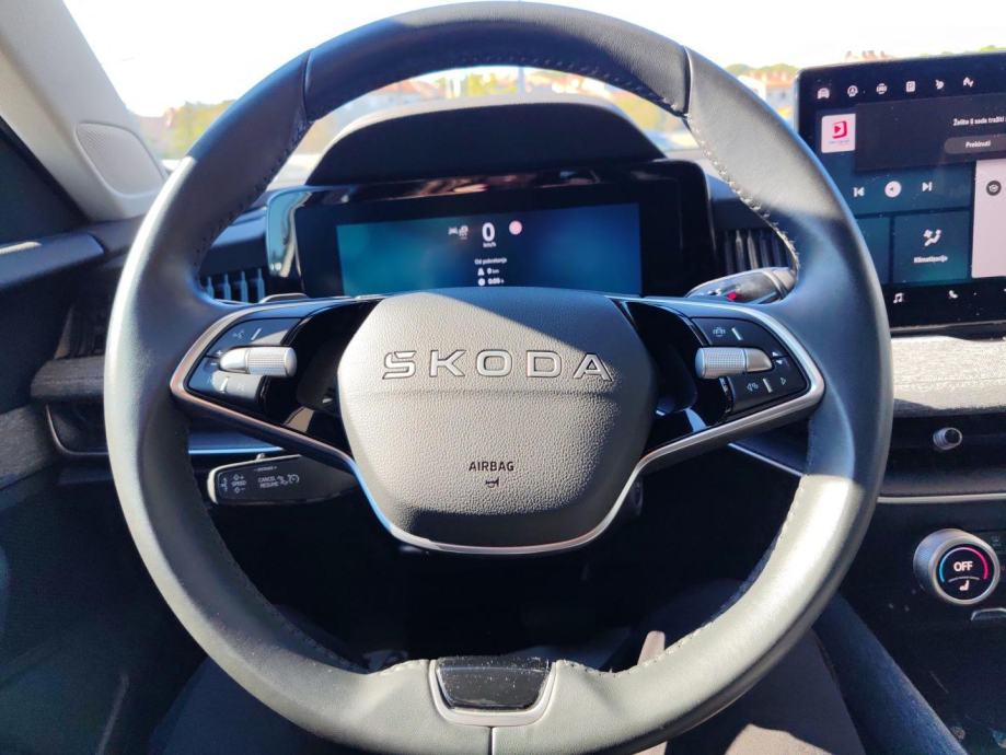 Škoda Superb Combi 1.5 TSI HYBRID DSG Selection, fotografija 16