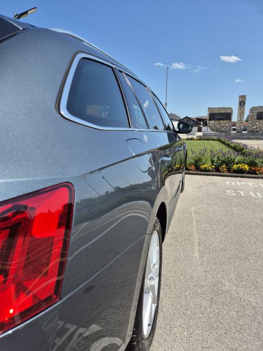 Škoda Superb Combi Style 1,6 TDI DSG automatik, fotografija 16