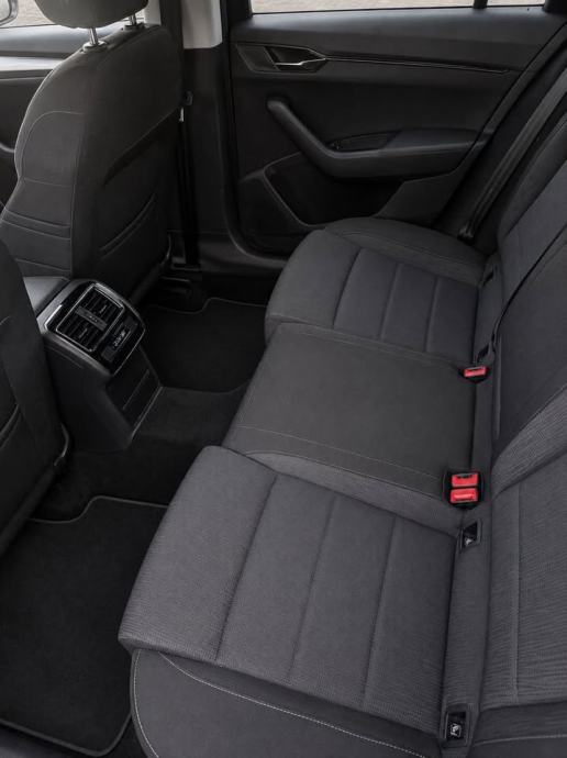 Škoda Superb Combi 1.6 TDI, servisna, kamera, registriran, 127000 km, fotografija 9