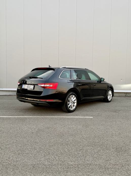 Škoda Superb Combi 2,0 TDI DSG, VIRTUAL, LED, NAVI, fotografija 3