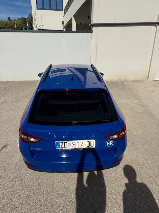 Škoda Superb Combi 2,0 TDI automatik, fotografija 6