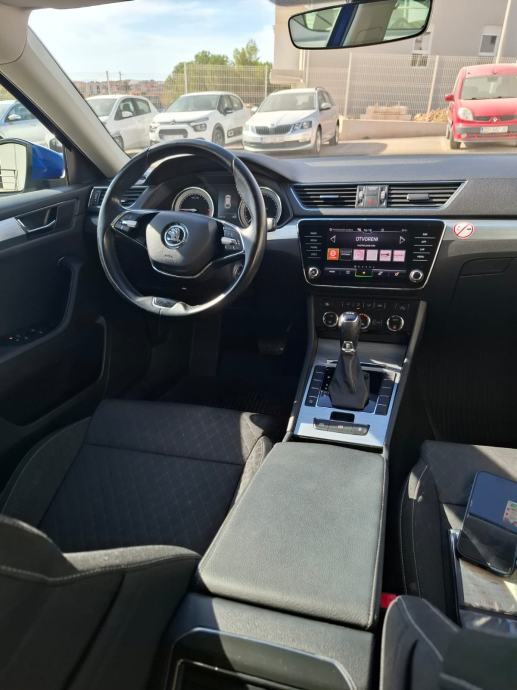 Škoda Superb Combi 2,0 TDI automatik, fotografija 12