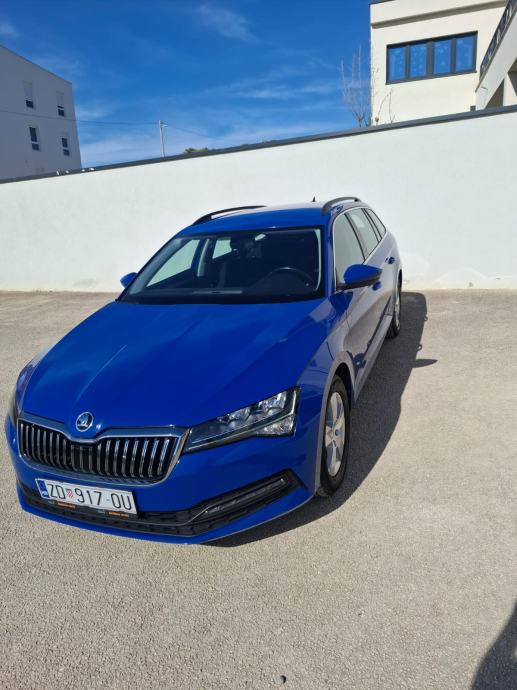 Škoda Superb Combi 2,0 TDI automatik, fotografija 3
