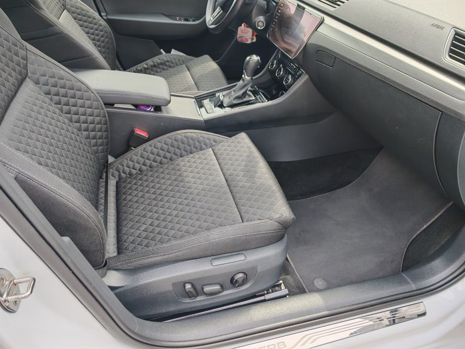 Škoda Superb Combi 2,0 TDI DSG 2018.,REG:5./2027.,VELIKI SERVIS, TOP, fotografija 9