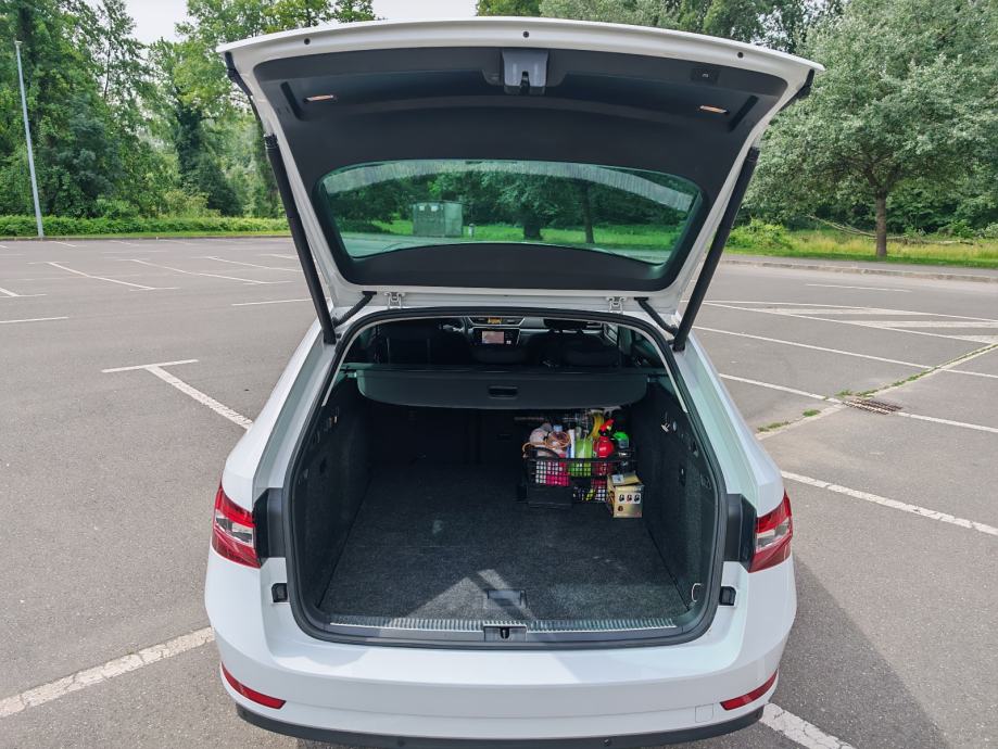 Škoda Superb Combi 2,0 TDI DSG 2018.,REG:5./2027.,VELIKI SERVIS, TOP, fotografija 11