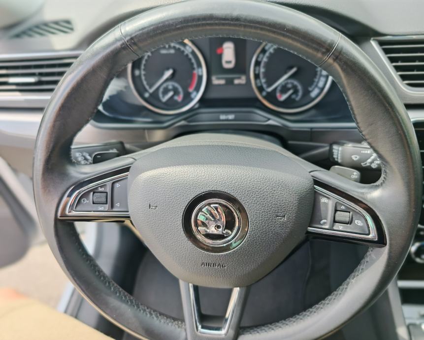 Škoda Superb Combi 2,0 TDI DSG 2018.,REG:5./2027.,VELIKI SERVIS, TOP, fotografija 6
