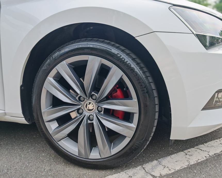 Škoda Superb Combi 2,0 TDI DSG 2018.,REG:5./2027.,VELIKI SERVIS, TOP, fotografija 13