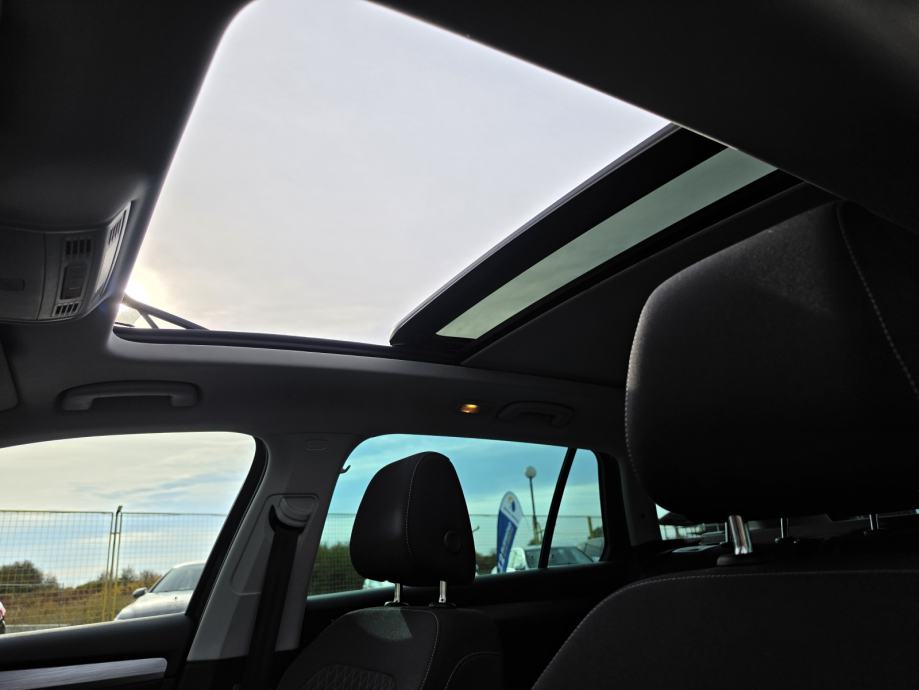 Škoda Superb Combi 2,0 TDI *DSG*PANORAMA*SERVISNA *GARANCIJA 12MJ *, fotografija 14