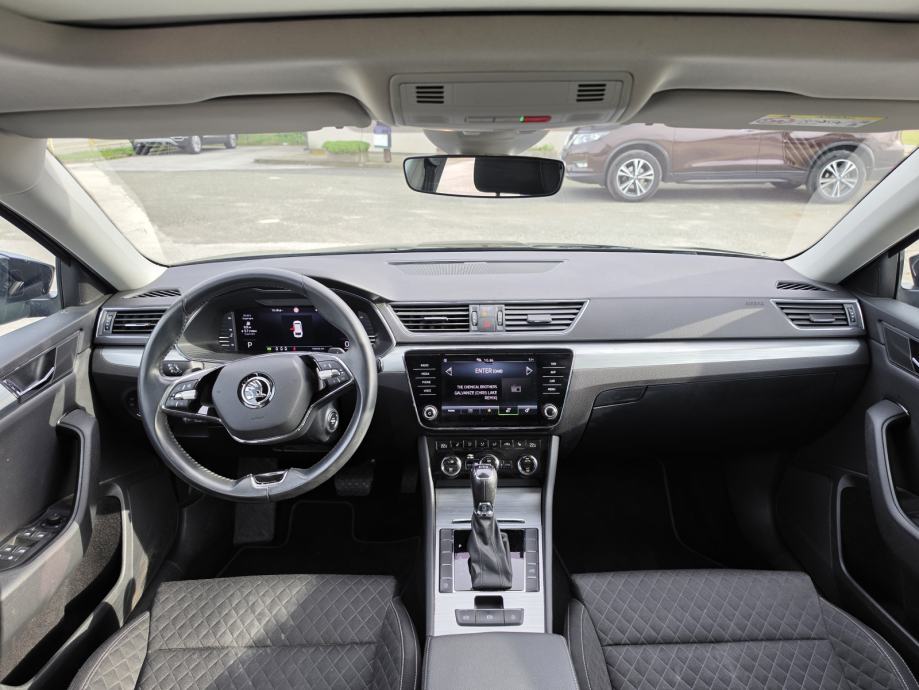 Škoda Superb Combi 2,0 TDI *DSG*PANORAMA*SERVISNA *GARANCIJA 12MJ *, fotografija 11