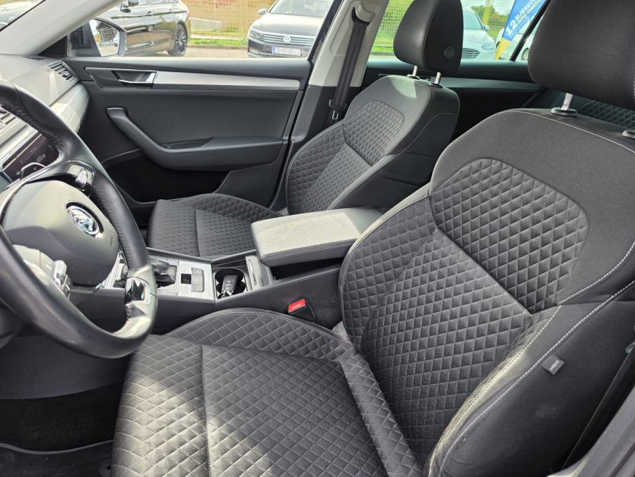 Škoda Superb Combi 2,0 TDI *DSG*PANORAMA*SERVISNA *GARANCIJA 12MJ *, fotografija 12