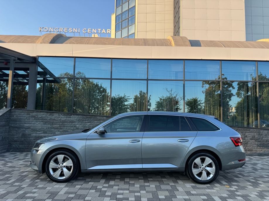 Škoda Superb Combi 2,0 TDI DSG - JAMSTVO 12 Mj - SERVISNA - REG 08/27, fotografija 6
