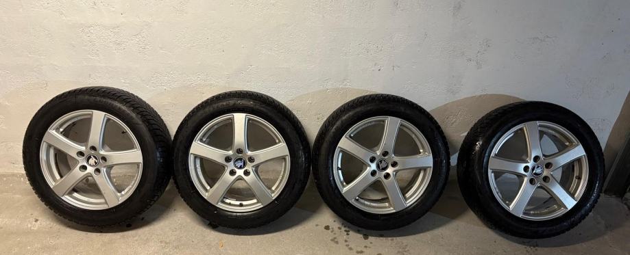 Škoda Superb Combi 2.0 TDI DSG SportLine, reg 10/27, 2 seta kotača, R1, fotografija 18