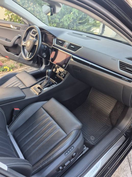 Škoda Superb Combi 2,0 TDI, fotografija 6
