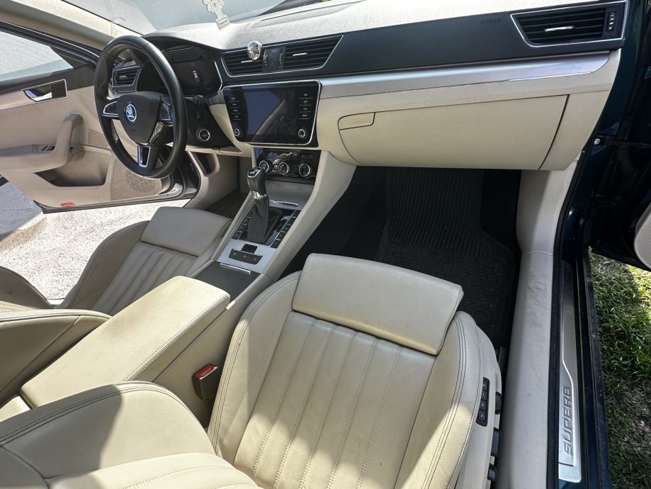 Škoda Superb Combi Laurin & Klement 2.0 TDI 4x4 DSG, 190 KS, fotografija 4