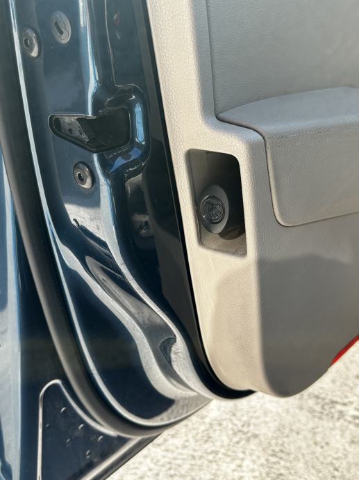 Škoda Superb Combi Laurin & Klement 2.0 TDI 4x4 DSG, 190 KS, fotografija 12