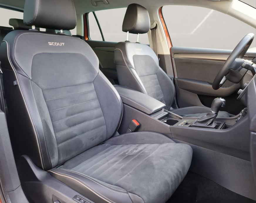 Škoda SUPERB Combi Scout 2.0 TDI 4x4 DSG, fotografija 14