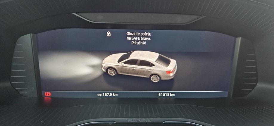Škoda Superb PHEV 160kWt, kamera 360°Laurin & Klement ***AKCIJA***, fotografija 20