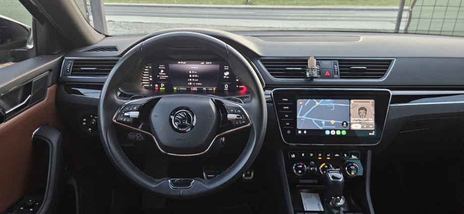 Škoda Superb PHEV 160kWt, kamera 360°Laurin & Klement ***AKCIJA***, fotografija 18