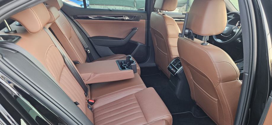 Škoda Superb PHEV 160kWt, kamera 360°Laurin & Klement ***AKCIJA***, fotografija 15