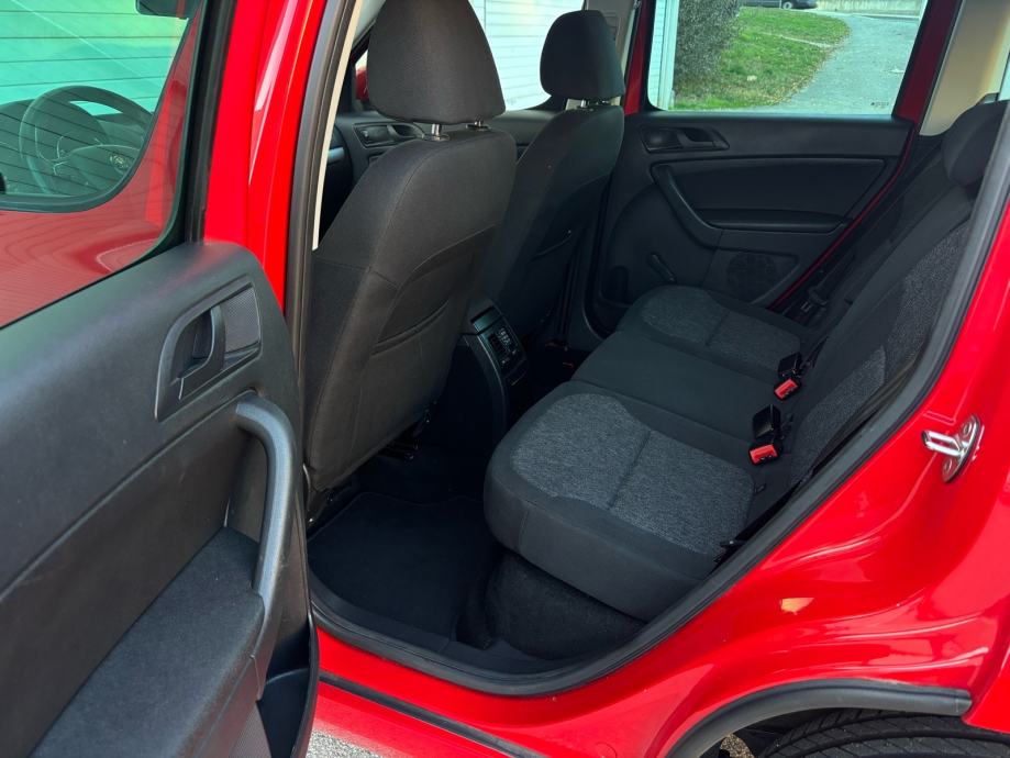 Škoda Yeti 2.0 TDI 4x4 odlično stanje, fotografija 15