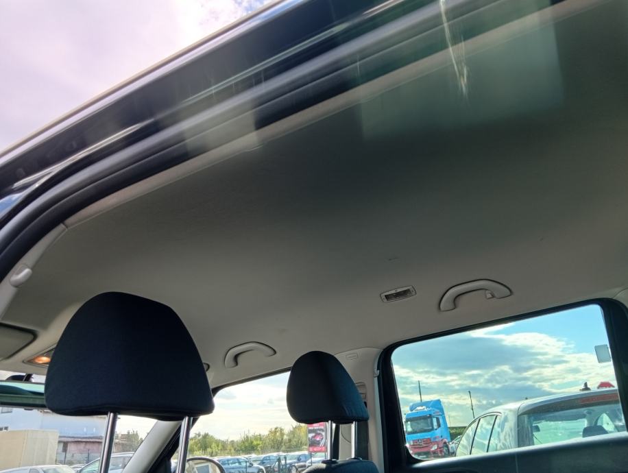 Škoda Yeti 2,0 TDI Ambiente mod.2013 - 175 TKM/ NAVI/ ALU/ PDC/ SERVIS, fotografija 17