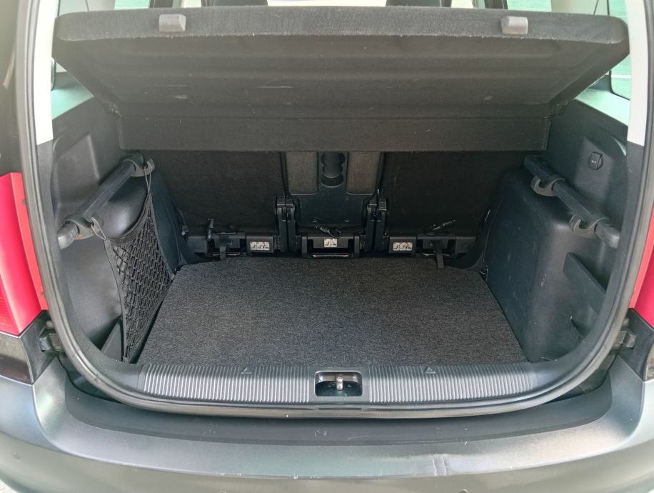 Škoda Yeti 2,0 TDI Ambiente mod.2013 - 175 TKM/ NAVI/ ALU/ PDC/ SERVIS, fotografija 13