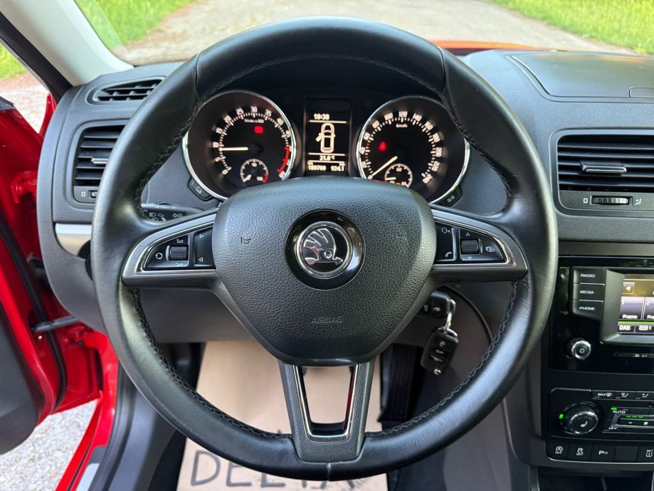 Škoda Yeti 2,0 TDI JOY-PRVI VLASNIK-TEMPOMAT-GR. SJEDALA.-PDC-KUKA, fotografija 13