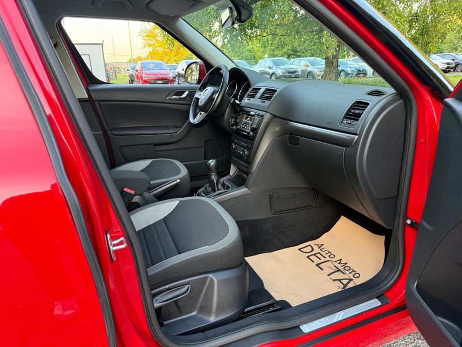 Škoda Yeti 2,0 TDI JOY-PRVI VLASNIK-TEMPOMAT-GR. SJEDALA.-PDC-KUKA, fotografija 19