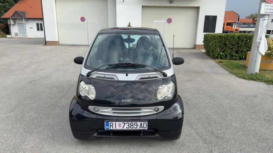 Smart EQ fortwo 0800 automatik KLIMA RADI AUTO ODLICAN, fotografija 3