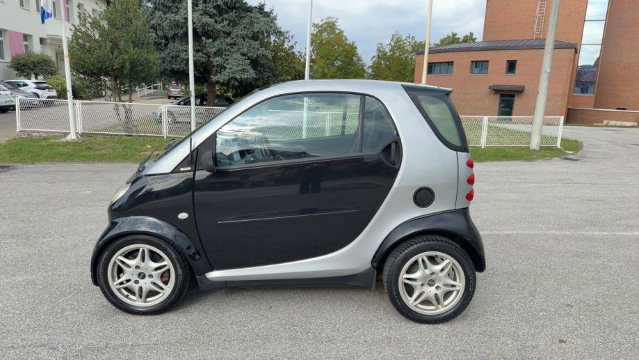 Smart EQ fortwo 0800 automatik KLIMA RADI AUTO ODLICAN, fotografija 5