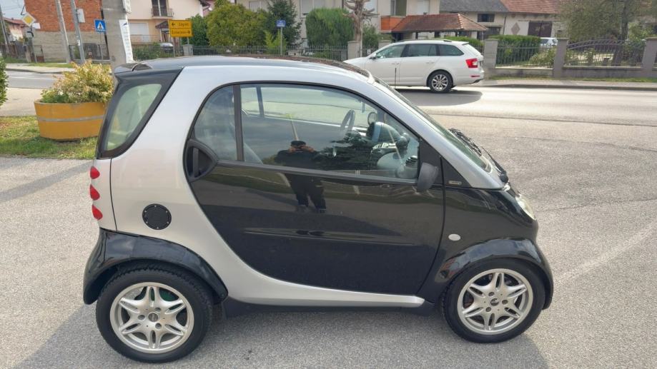 Smart EQ fortwo 0800 automatik KLIMA RADI AUTO ODLICAN, fotografija 7