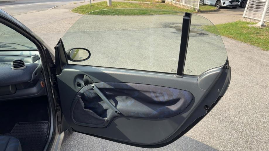 Smart EQ fortwo 0800 automatik KLIMA RADI AUTO ODLICAN, fotografija 8