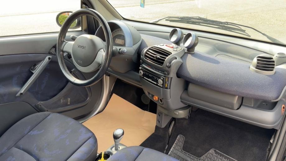 Smart EQ fortwo 0800 automatik KLIMA RADI AUTO ODLICAN, fotografija 14