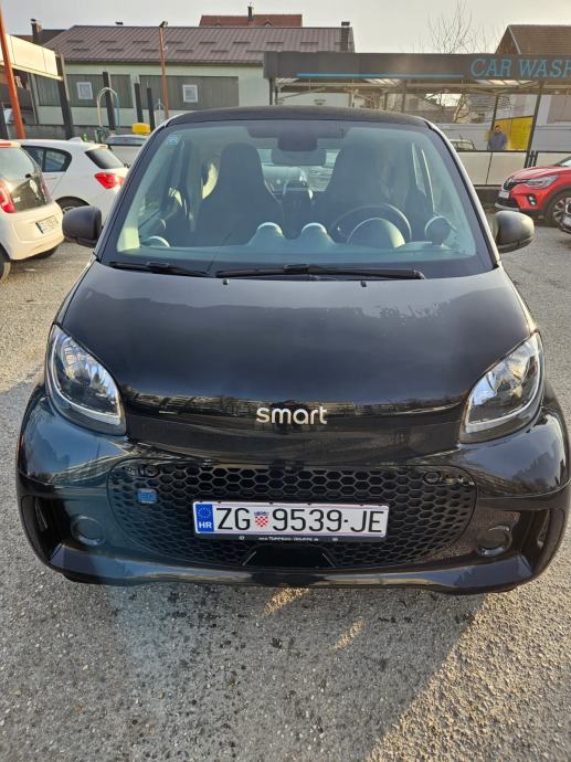 Smart EQ ForTwo 2021 god. - Reg 8. 2027 - odlično stanje, fotografija 2