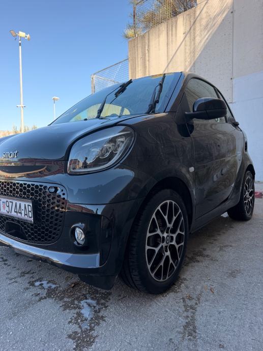 Smart EQ fortwo kao nov, garažiran- FULL OPREMA, fotografija 5