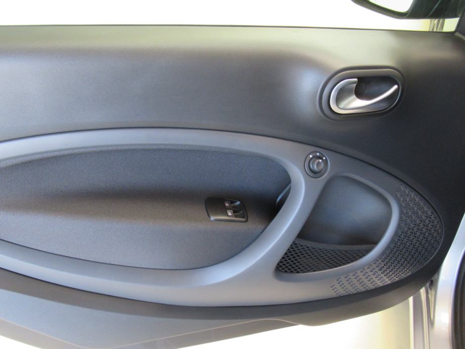 Smart EQ fortwo 60 kw Exclusive, fotografija 12
