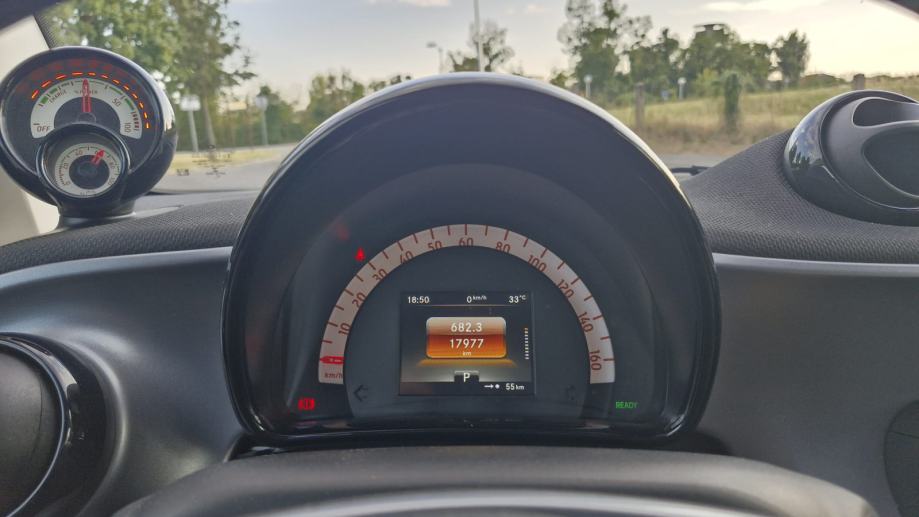 Smart EQ fortwo Coupe automatik, fotografija 13