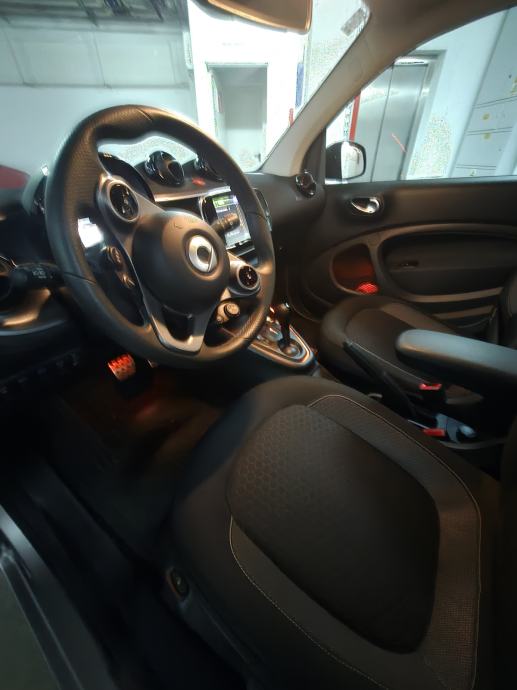 Smart EQ fortwo COUPE automatik, fotografija 7