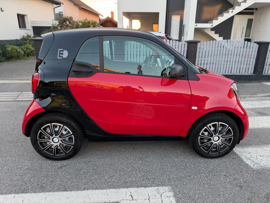 Smart EQ fortwo KUĆNI I BRZI PUNJAČ, RADAR,SERVISNA, 2KLJUČA,REGA9/27…, fotografija 2