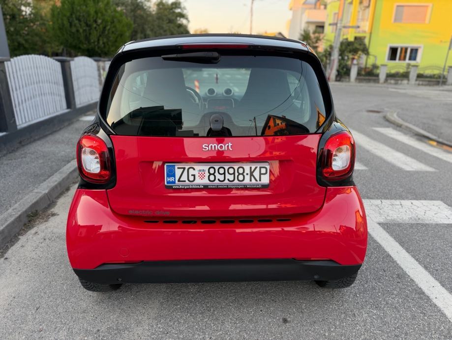 Smart EQ fortwo KUĆNI I BRZI PUNJAČ, RADAR,SERVISNA, 2KLJUČA,REGA9/27…, fotografija 4