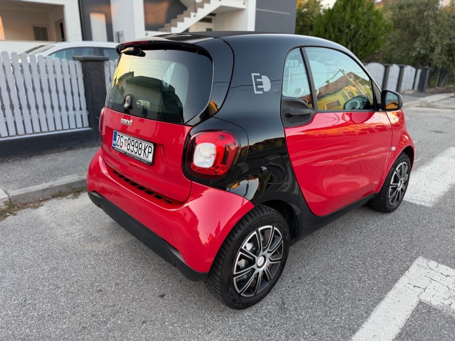Smart EQ fortwo KUĆNI I BRZI PUNJAČ, RADAR,SERVISNA, 2KLJUČA,REGA9/27…, fotografija 3